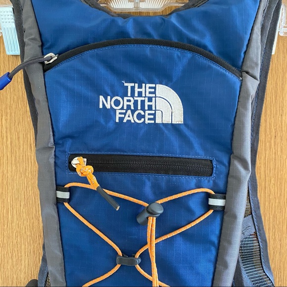 THE NORTH FACE • “Thresher” Hydration Pack - Picture 3 of 16